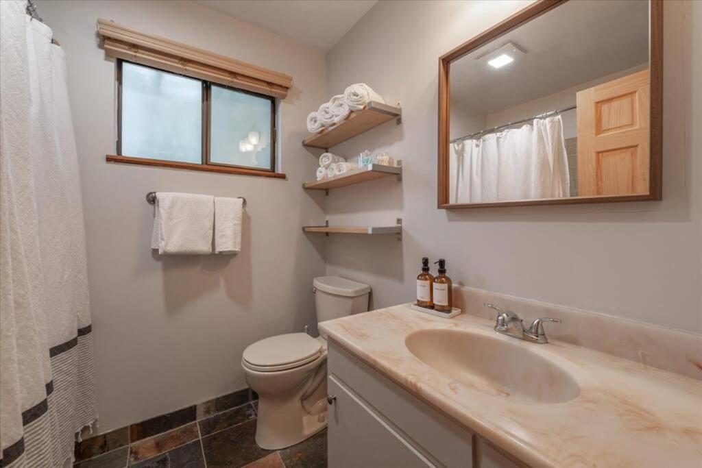 Cozy Pet-Friendly Cabin W Fenced-In Yard Close To Slopes Beach Town Carnelian Bay Екстериор снимка
